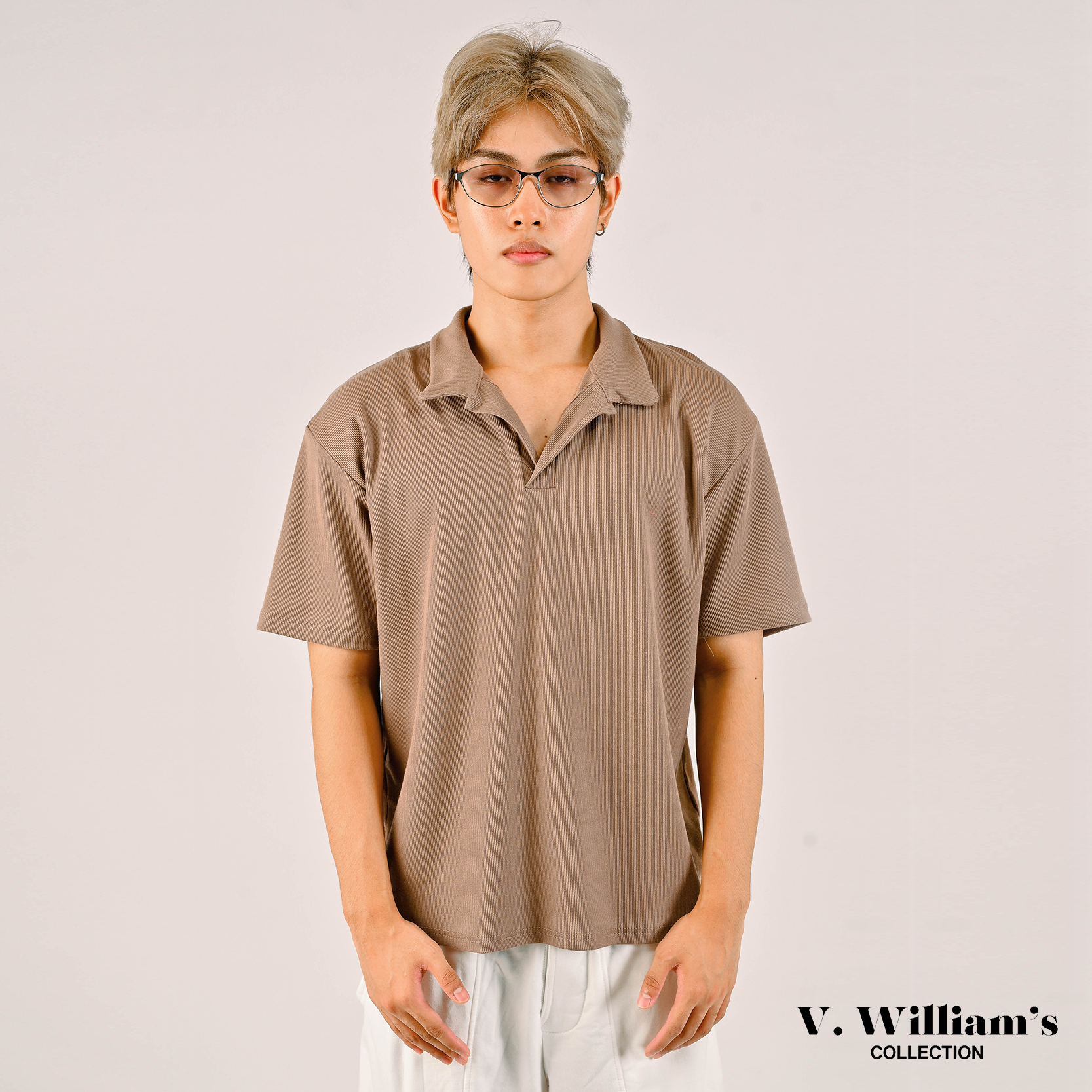 V. William's Heavy Knitted Buttonless Polo-Shirt